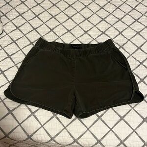 Banana Republic shorts - green size small